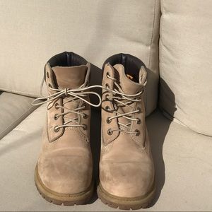 WOMEN'S 6-INCH PREMIUM WATERPROOF BOOTS